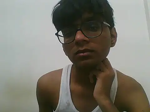 Snapshot of akshr1099 chatting on 17, 11, 2025 akshr1099 online show from 17, 11, 2025