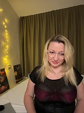 MilaLove   online show from 18, 11, 2025