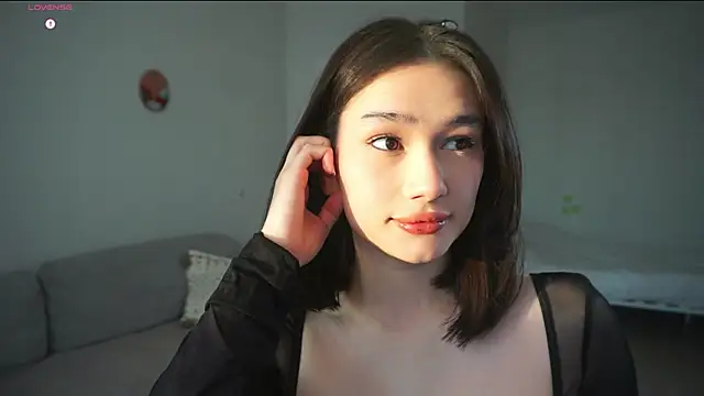 Snapshot of SoftLuna chatting on 21, 11, 2025 SoftLuna online show from 21, 11, 2025