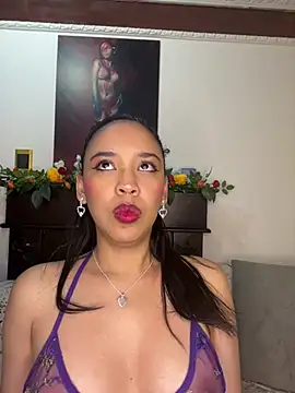 Esmerald 1111 online show from 6, 8, 2026