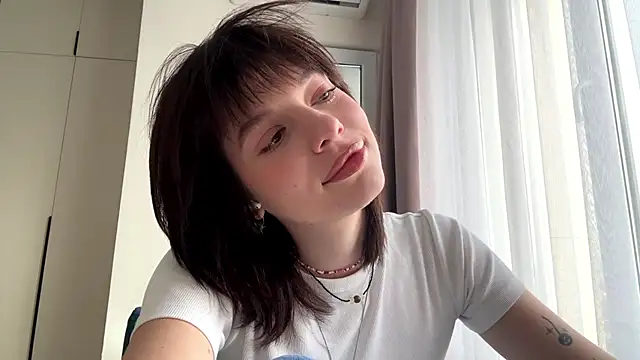 Snapshot of LollySimes chatting on 19, 11, 2025 LollySimes online show from 19, 11, 2025