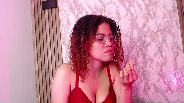 Annie Chers online show from 18, 11, 2025