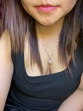 Snapshot of Sunset-yll chatting on 5, 3, 2026 Sunset-yll online show from 5, 3, 2026