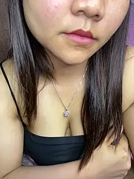 Snapshot of Sunset-yll chatting on 3, 7, 2026 Sunset-yll online show from 3, 7, 2026