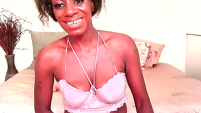 BrunetteNaomi8 online show from 9, 3, 2026