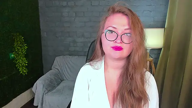 Snapshot of Mary_Klay chatting on 18, 11, 2025 Mary Klay online show from 18, 11, 2025