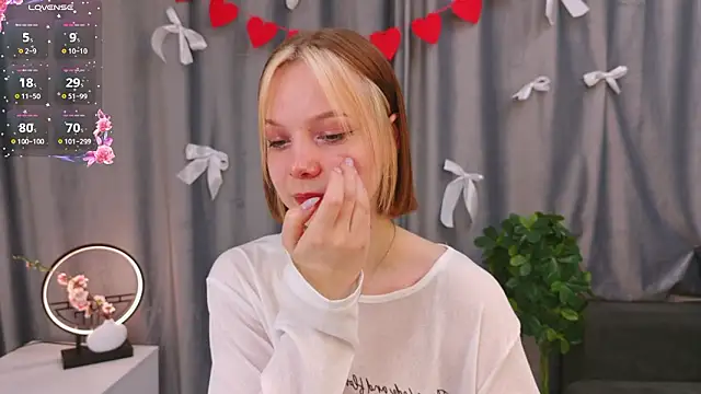 UmbraVelour online show from 15, 2, 2026