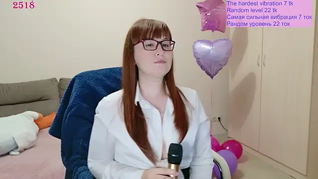 Foxy-lady online show from 7, 6, 2026