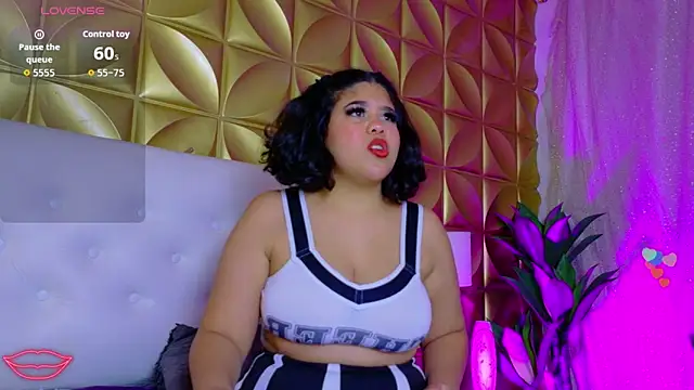 Snapshot of Amanda_Mooree chatting on 8, 3, 2026 Amanda Mooree online show from 8, 3, 2026