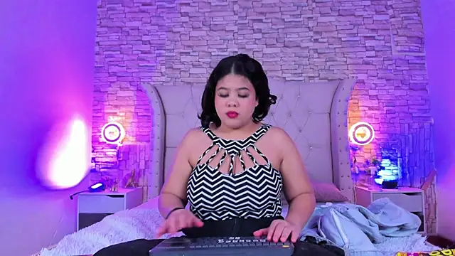 Snapshot of Amanda_Mooree chatting on 21, 3, 2026 Amanda Mooree online show from 21, 3, 2026