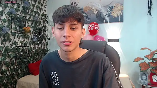 Snapshot of DraxBlade09 chatting on 11, 2, 2026 DraxBlade09 online show from 11, 2, 2026