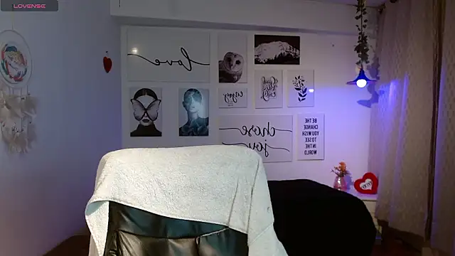 Snapshot of DraxBlade09 chatting on 4, 3, 2026 DraxBlade09 online show from 4, 3, 2026