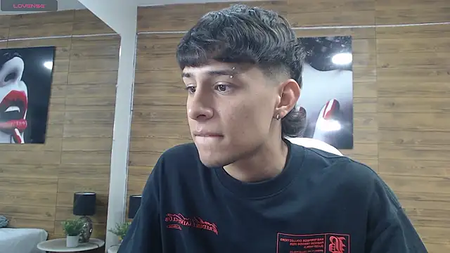 Snapshot of DraxBlade09 chatting on 12, 3, 2026 DraxBlade09 online show from 12, 3, 2026