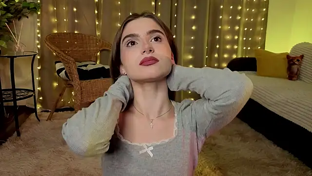 Snapshot of RozanneJordan chatting on 8, 2, 2026 RozanneJordan online show from 8, 2, 2026