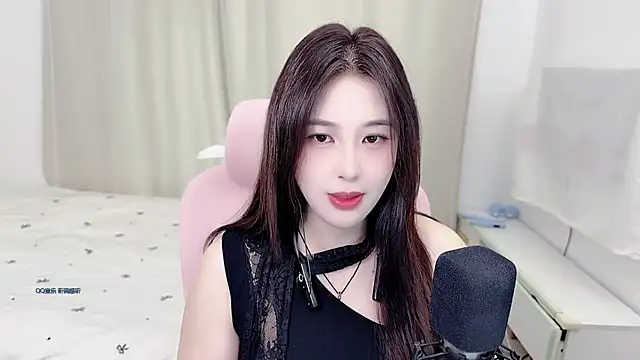 Snapshot of TTtia_ chatting on 6, 7, 2026 TTtia online show from 6, 7, 2026