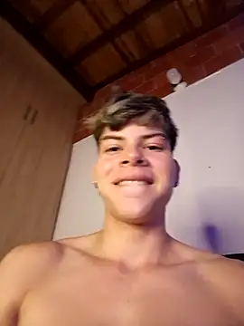 Snapshot of Handsome_boys69 chatting on 14, 1, 2026 Handsome boys69 online show from 14, 1, 2026