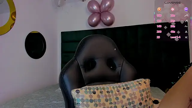 MarieTaylor  online show from 13, 12, 2025