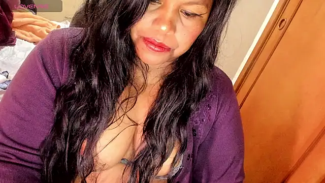 ebonycamelia online show from 11, 7, 2026