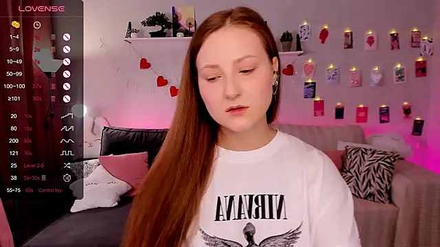 Snapshot of velvet_cherry_ chatting on 15, 1, 2026 velvet cherry online show from 15, 1, 2026