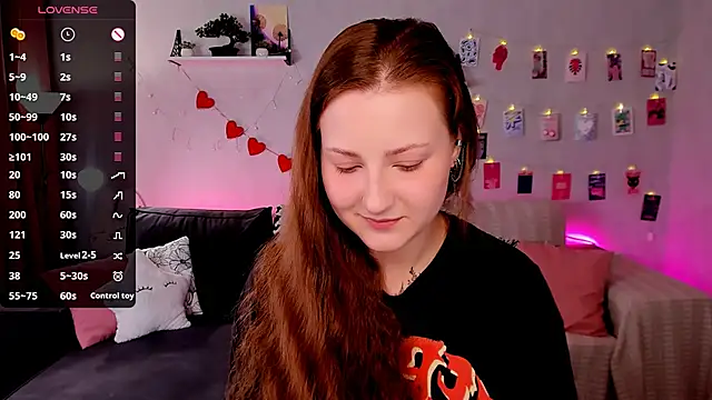 Snapshot of velvet_cherry_ chatting on 8, 2, 2026 velvet cherry online show from 8, 2, 2026