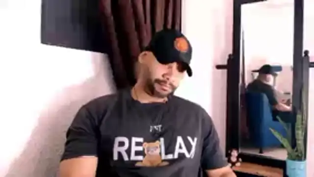 Snapshot of musclehetero chatting on 15, 6, 2026 musclehetero online show from 15, 6, 2026