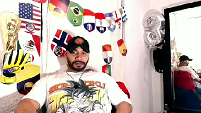 Snapshot of musclehetero chatting on 23, 6, 2026 musclehetero online show from 23, 6, 2026