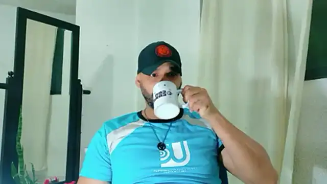 Snapshot of musclehetero chatting on 30, 6, 2026 musclehetero online show from 30, 6, 2026