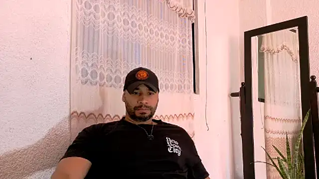 Snapshot of musclehetero chatting on 18, 7, 2026 musclehetero online show from 18, 7, 2026