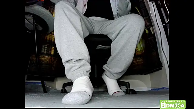 Snapshot of justshutupandwatch chatting on 4, 2, 2026 justshutupandwatch online show from 4, 2, 2026