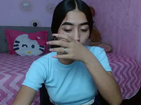 Snapshot of xoxo_melany chatting on 25, 11, 2025 xoxo melany online show from 25, 11, 2025