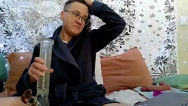 Snapshot of sareberr420 chatting on 8, 2, 2026 sareberr420 online show from 8, 2, 2026