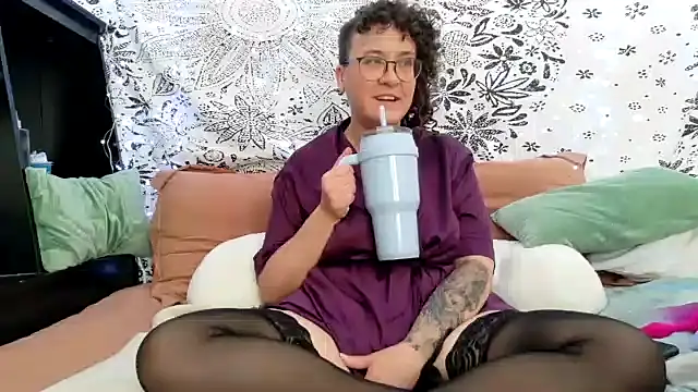 Snapshot of sareberr420 chatting on 4, 3, 2026 sareberr420 online show from 4, 3, 2026