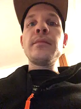 Snapshot of Spielzeugtwink chatting on 24, 11, 2025 Spielzeugtwink online show from 24, 11, 2025