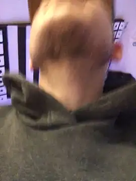 Snapshot of Spielzeugtwink chatting on 5, 12, 2025 Spielzeugtwink online show from 5, 12, 2025