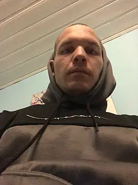 Snapshot of Spielzeugtwink chatting on 1, 2, 2026 Spielzeugtwink online show from 1, 2, 2026