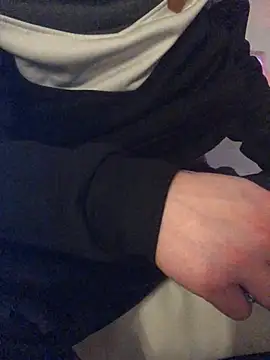 Snapshot of Spielzeugtwink chatting on 4, 2, 2026 Spielzeugtwink online show from 4, 2, 2026