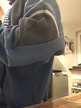 Snapshot of Spielzeugtwink chatting on 4, 3, 2026 Spielzeugtwink online show from 4, 3, 2026