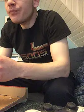 Snapshot of Spielzeugtwink chatting on 14, 3, 2026 Spielzeugtwink online show from 14, 3, 2026