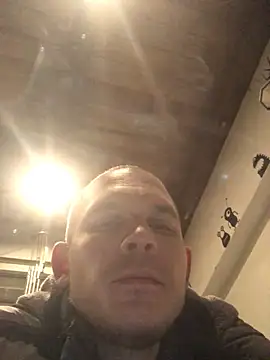 Snapshot of Spielzeugtwink chatting on 17, 3, 2026 Spielzeugtwink online show from 17, 3, 2026