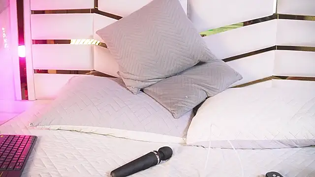 luciana agudelo online show from 7, 3, 2026