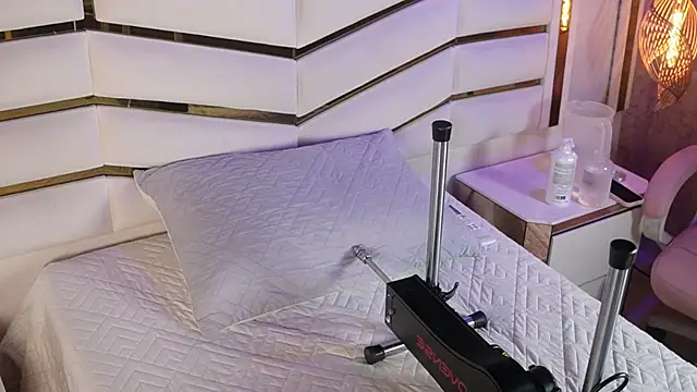 luciana agudelo online show from 25, 5, 2026