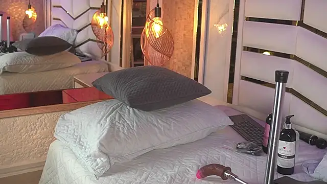 luciana agudelo online show from 6, 6, 2026