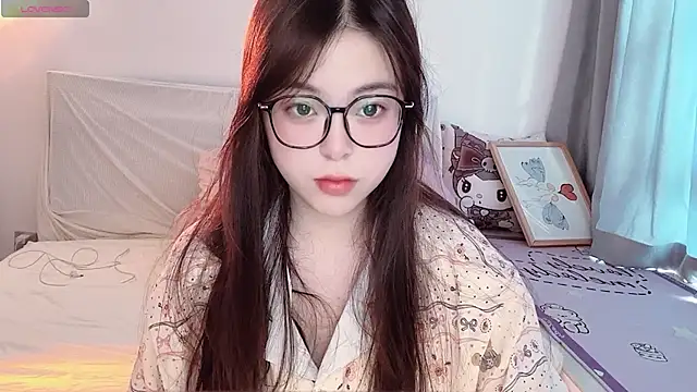 Snapshot of -Angela chatting on 16, 12, 2025 -Angela online show from 16, 12, 2025