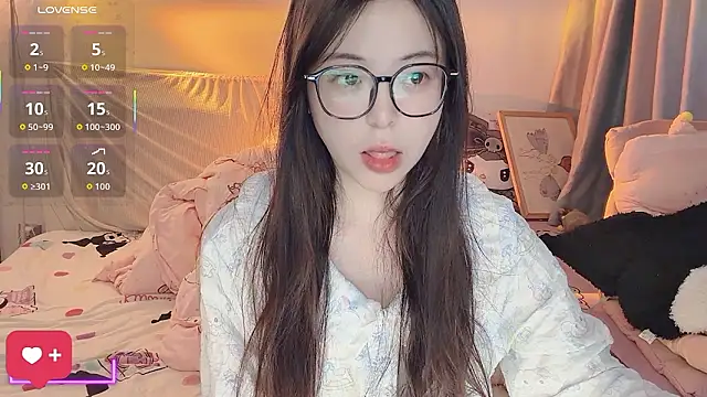 Snapshot of -Angela chatting on 13, 1, 2026 -Angela online show from 13, 1, 2026