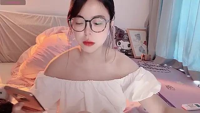 Snapshot of -Angela chatting on 4, 2, 2026 -Angela online show from 4, 2, 2026