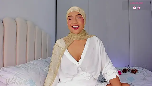 Amira-Zahra online show from 24, 3, 2026