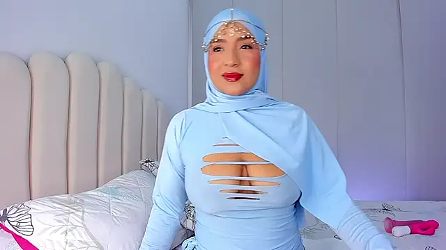 Amira-Zahra online show from 30, 4, 2026