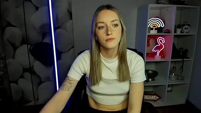 EvelynBlond online show from 18, 12, 2025