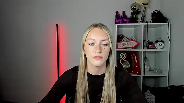 EvelynBlond online show from 26, 6, 2026