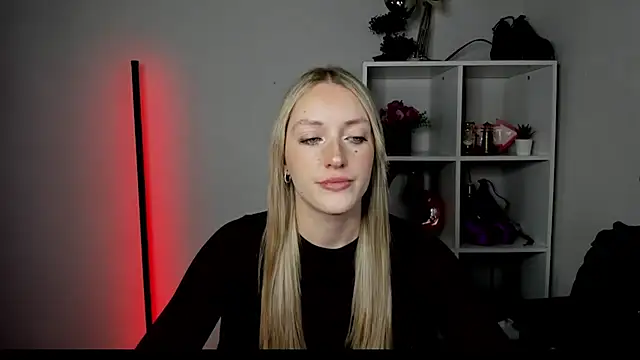 EvelynBlond online show from 6, 7, 2026